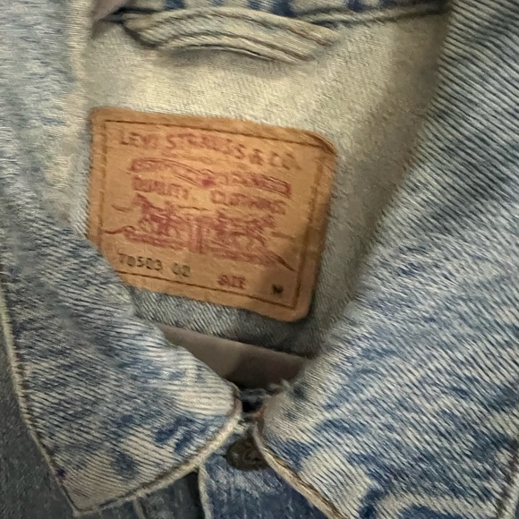 Levi’s distressed oversized denim jacket - Picture 3 of 3